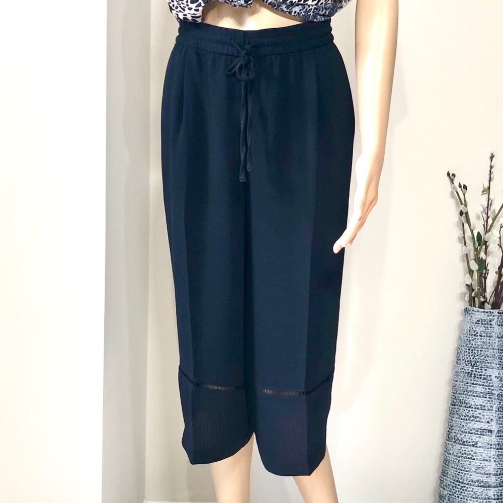 Zara palazzo cropped black pant size L. (B3)